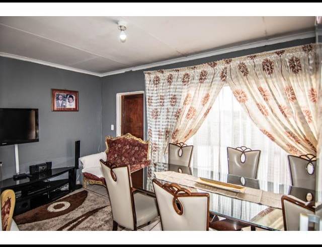 3 BEDROOM HOUSE FOR SALE IN KINGSVIEW EXT 3